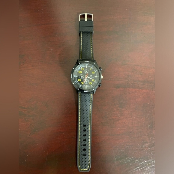 Brand new Yellow men’s sport GT grand touring fashion watch - Picture 4 of 4